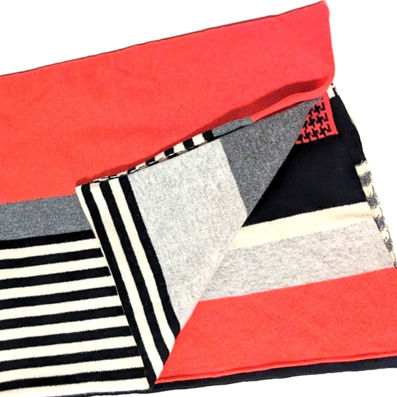 Green Thomas Blanket Scarf Merino Lambswool - Picture 4 of 11